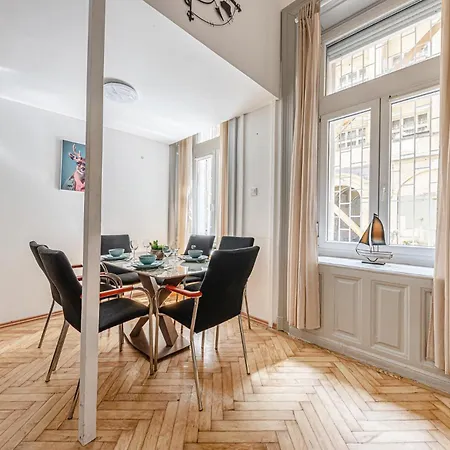 Westend Loft Chic 2br W Ac By Nyugati & M3 Metro Apartament *