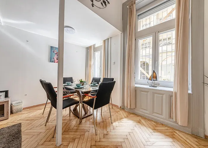 Westend Loft Chic 2br W Ac By Nyugati & M3 Metro Apartament *