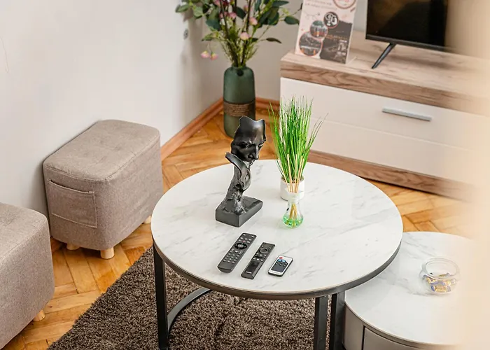 Westend Loft Chic 2br W Ac By Nyugati & M3 Metro Apartament