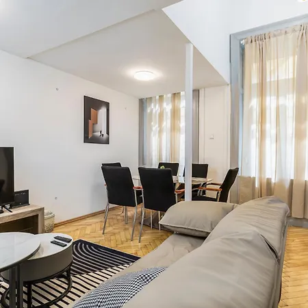 Appartamento Westend Loft Chic 2br W Ac By Nyugati & M3 Metro Budapest