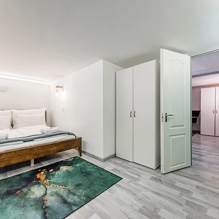 Apartment Westend Loft Chic 2br W Ac By Nyugati & M3 Metro