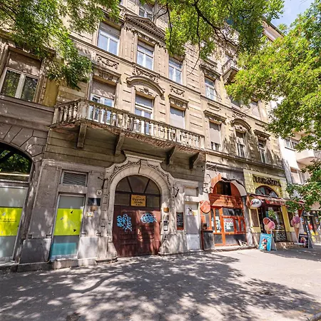 Apartment Westend Loft Chic 2br W Ac By Nyugati & M3 Metro Budapest