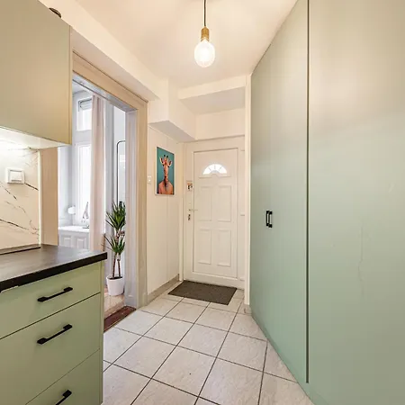 Appartamento Westend Loft Chic 2br W Ac By Nyugati & M3 Metro Budapest