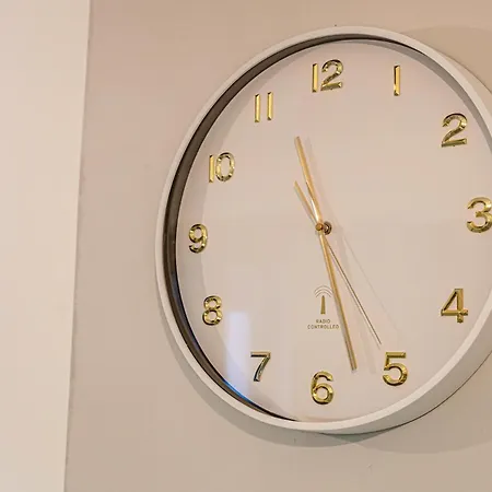 Westend Loft Chic 2br W Ac By Nyugati & M3 Metro Apartment