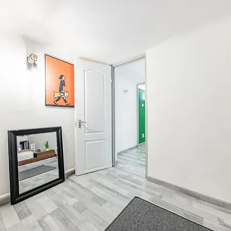 Westend Loft Chic 2br W Ac By Nyugati & M3 Metro