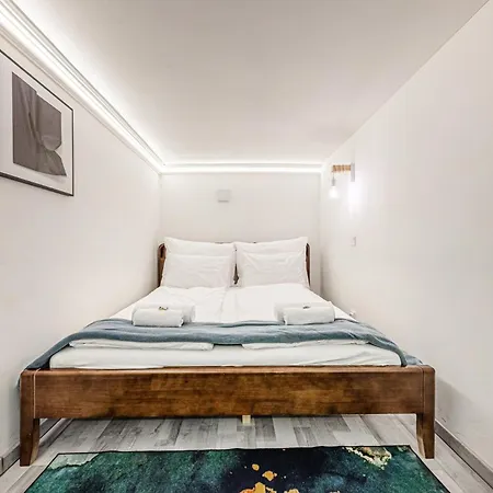 Westend Loft Chic 2br W Ac By Nyugati & M3 Metro * Budapest