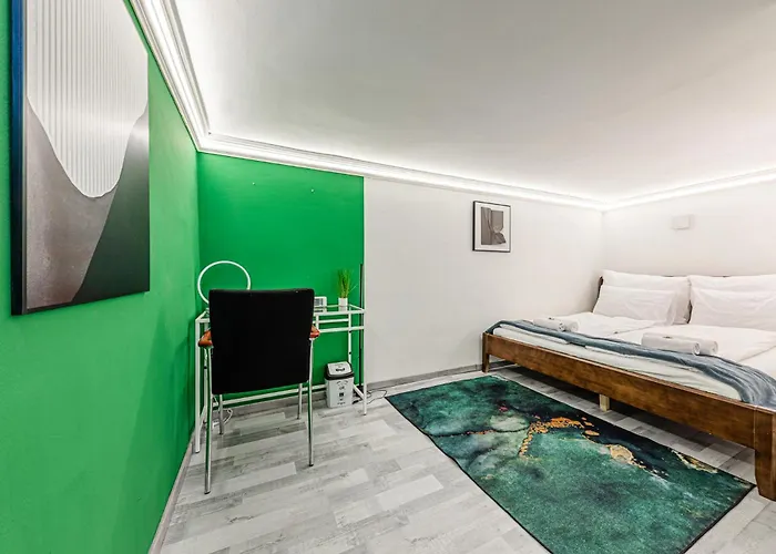 Westend Loft Chic 2br W Ac By Nyugati & M3 Metro Apartment