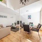 Апартаменты Westend Loft Chic 2br W Ac By Nyugati & M3 Metro Будапешт