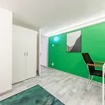 Westend Loft Chic 2br W Ac By Nyugati & M3 Metro * Будапешт