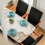 Апартаменты Westend Loft Chic 2br W Ac By Nyugati & M3 Metro Будапешт