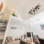 Westend Loft Chic 2br W Ac By Nyugati & M3 Metro Будапешт